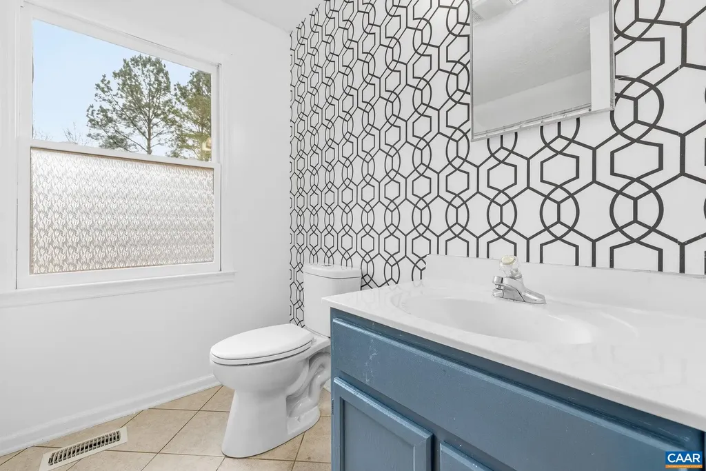 2325 Martin Kings Road Scottsville VA 24590