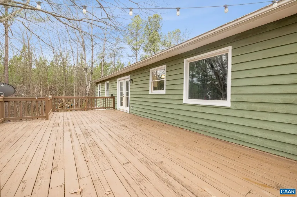 2325 Martin Kings Road Scottsville VA 24590