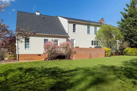 100 Buckingham Place Waynesboro VA 22980