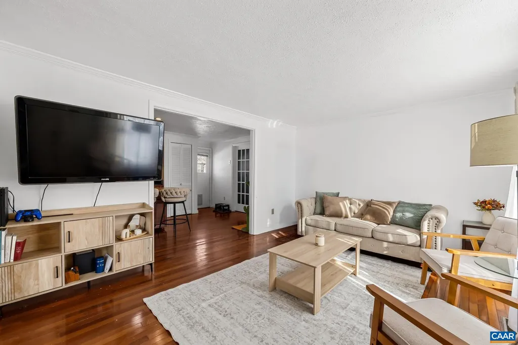 132 Pines Lane Shipman VA 22971