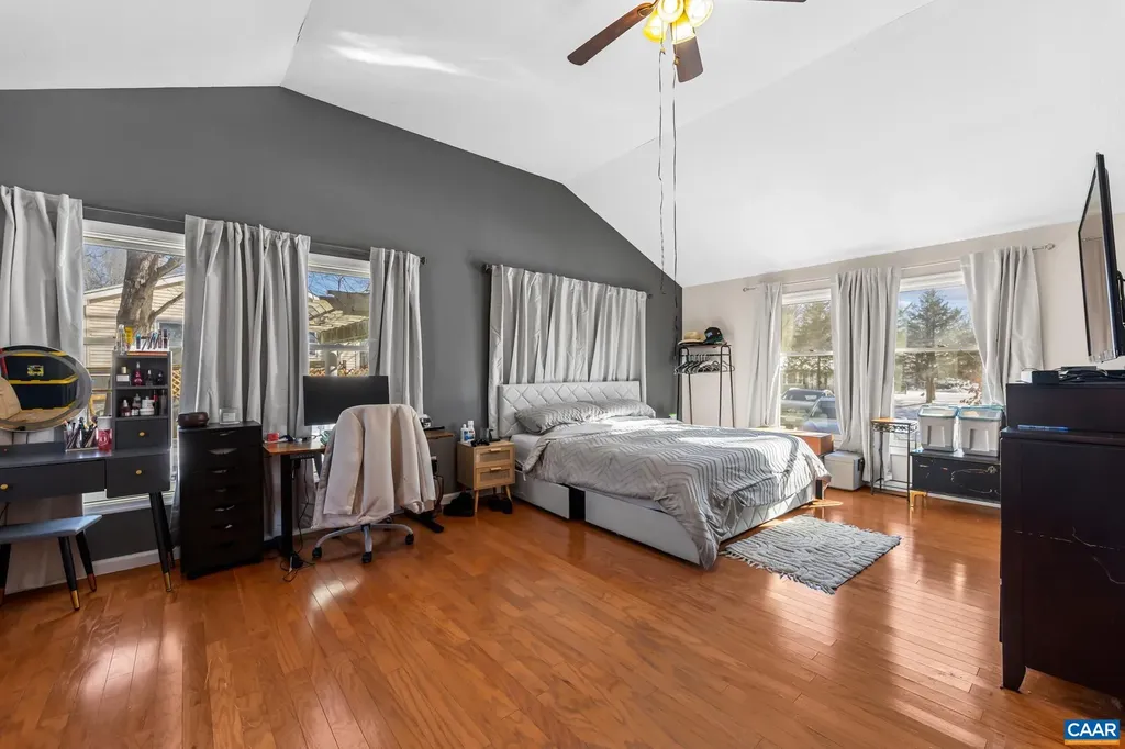 132 Pines Lane Shipman VA 22971