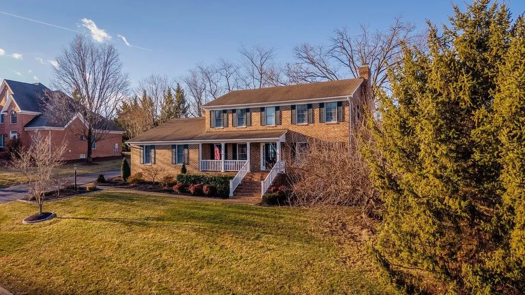 Harrisonburg VA, 121 Fairway Drive