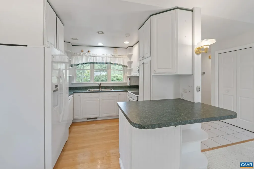 1 Windy Way Palmyra VA 22963