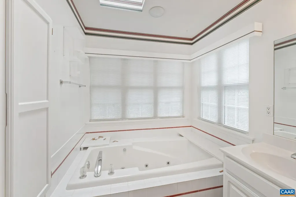 1 Windy Way Palmyra VA 22963