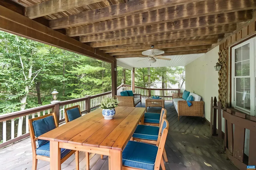 1 Windy Way Palmyra VA 22963