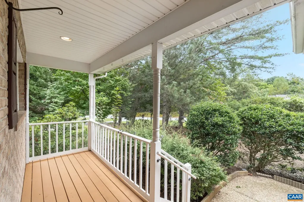 1 Windy Way Palmyra VA 22963