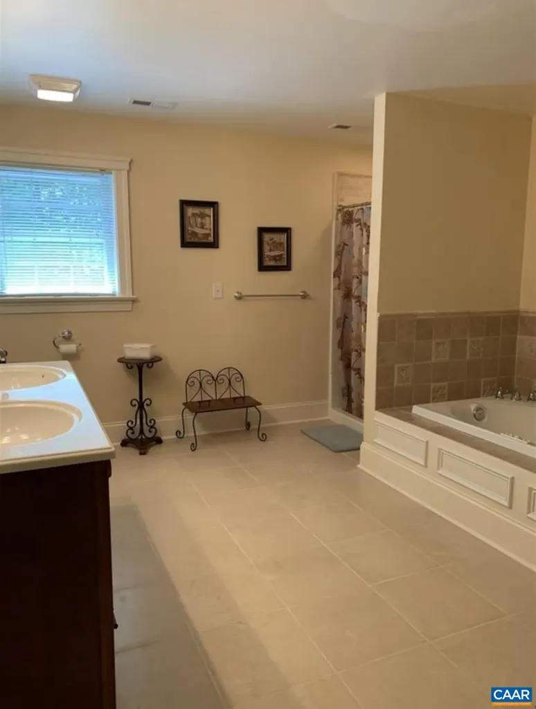 3206/3207 Scarlet Oak Lane Charlottesville VA 22911