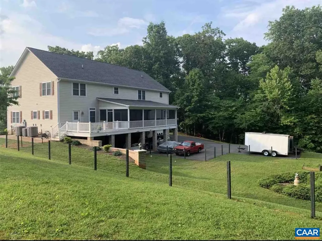 3206/3207 Scarlet Oak Lane Charlottesville VA 22911