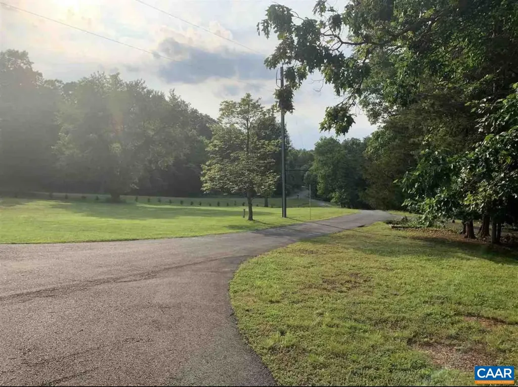 3206/3207 Scarlet Oak Lane Charlottesville VA 22911