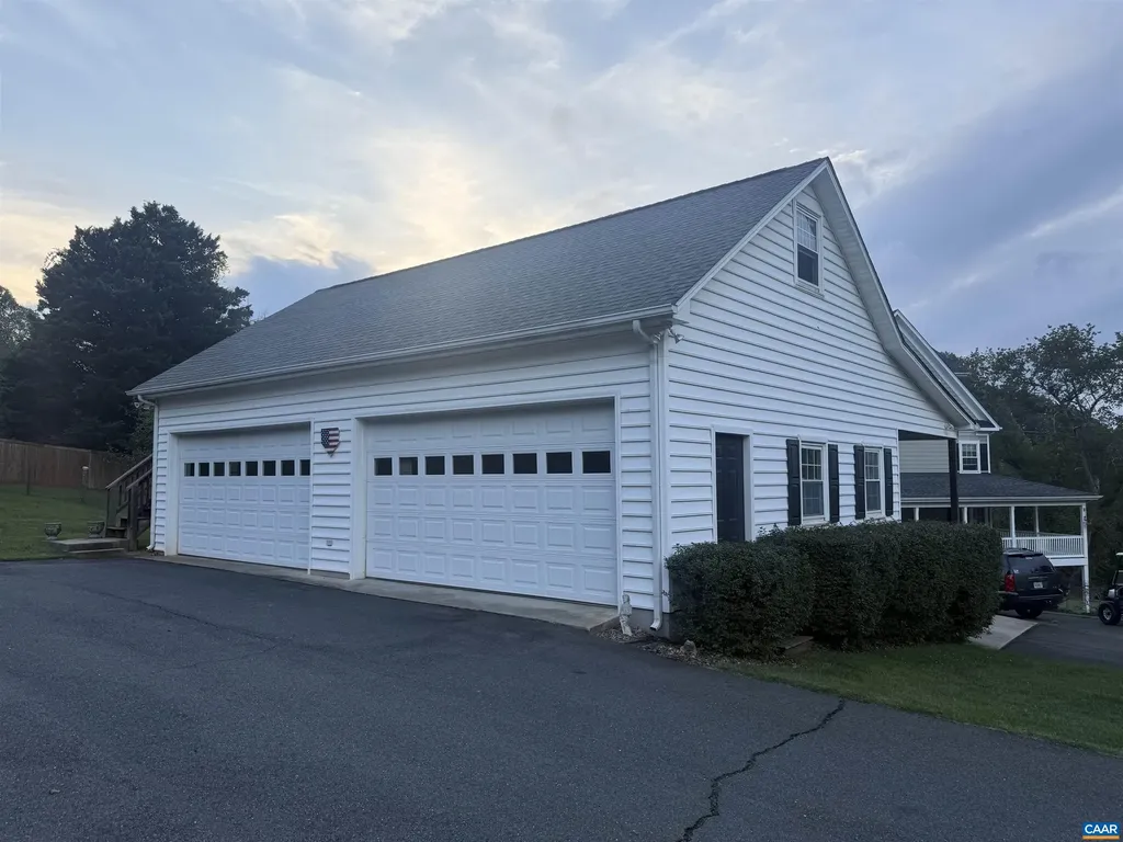 3206/3207 Scarlet Oak Lane Charlottesville VA 22911