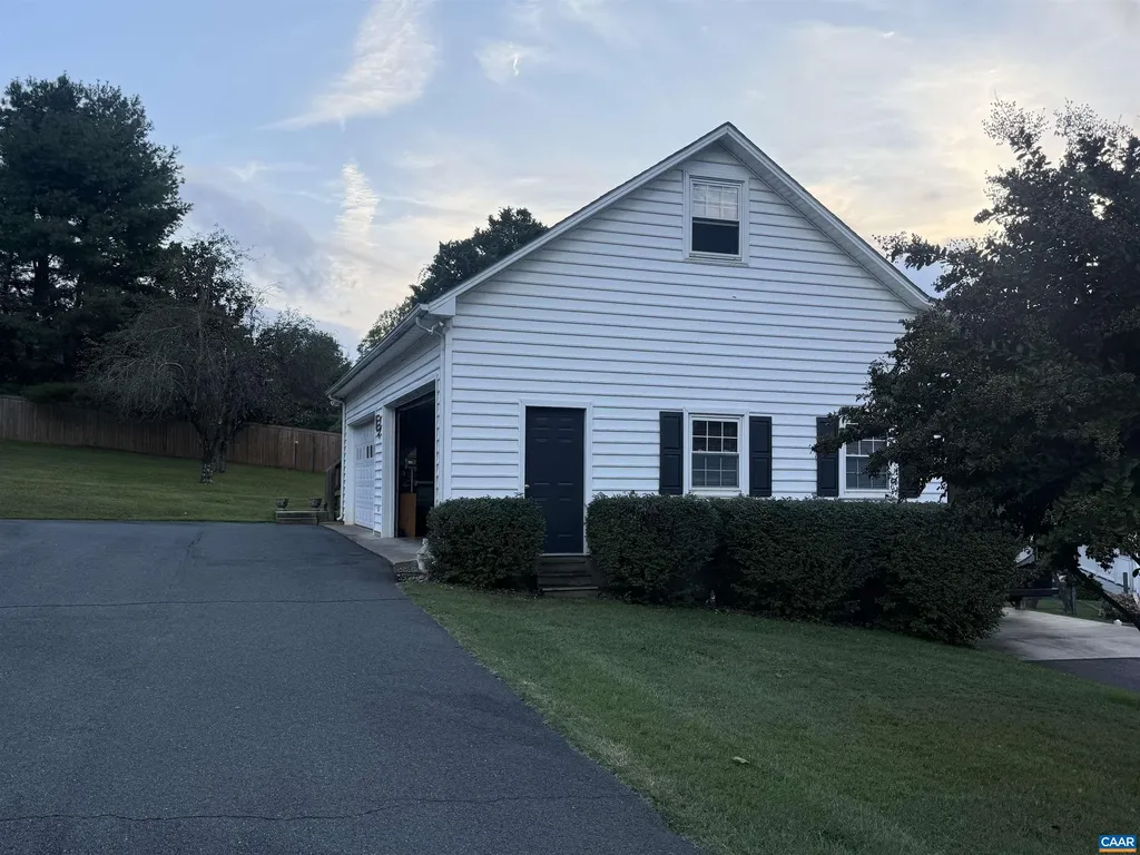 3206/3207 Scarlet Oak Lane Charlottesville VA 22911