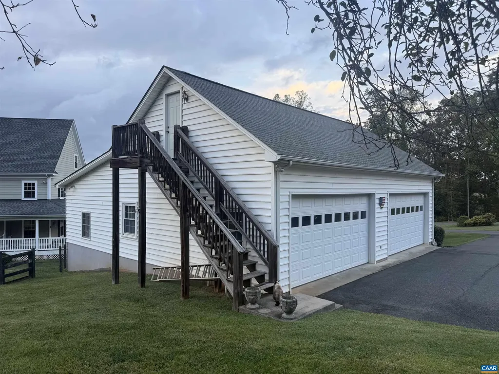 3206/3207 Scarlet Oak Lane Charlottesville VA 22911