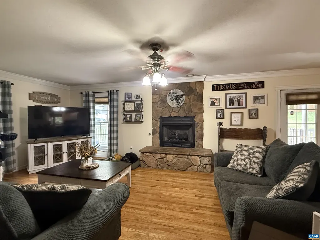 3206/3207 Scarlet Oak Lane Charlottesville VA 22911