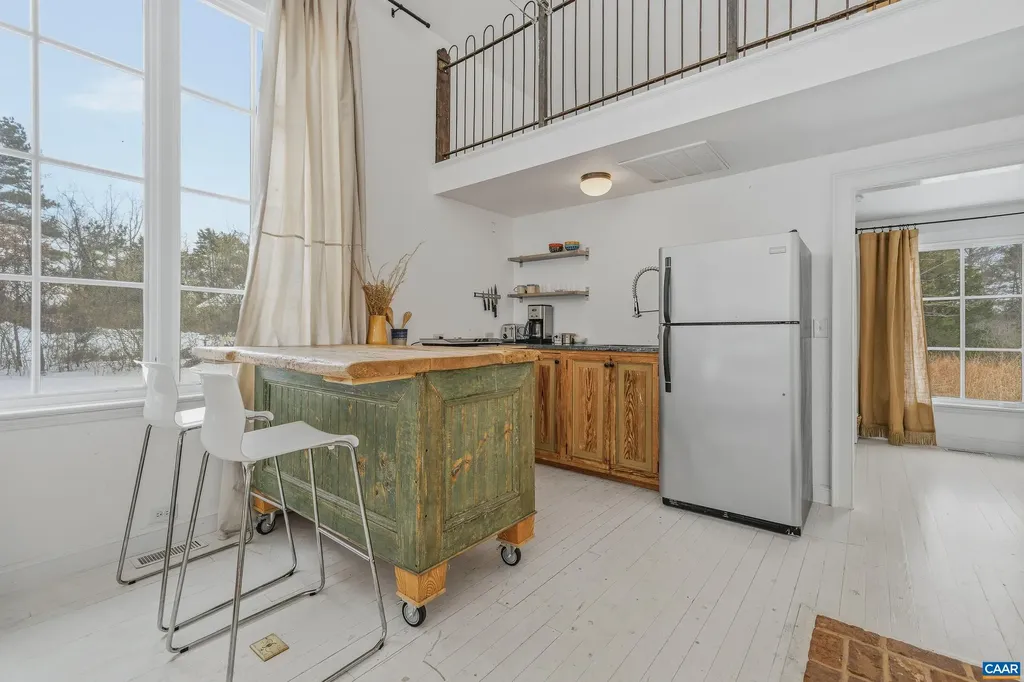 3 Buck Mountain Road Earlysville VA 22936