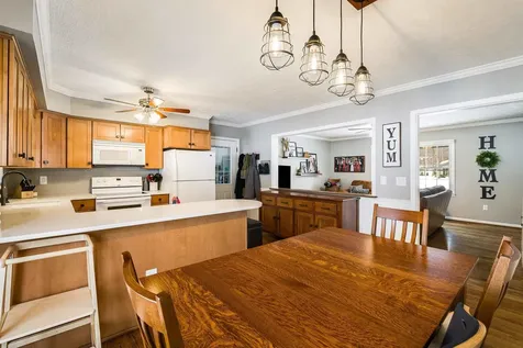 1894 Hawksbill Road Mcgaheysville VA 22840