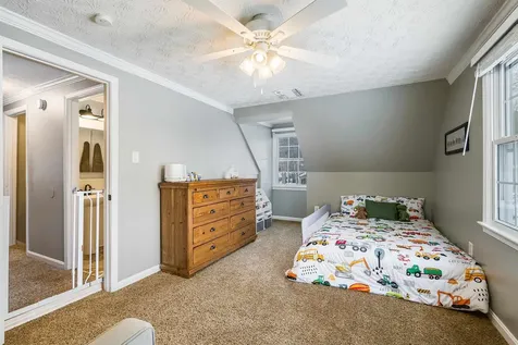 1894 Hawksbill Road Mcgaheysville VA 22840