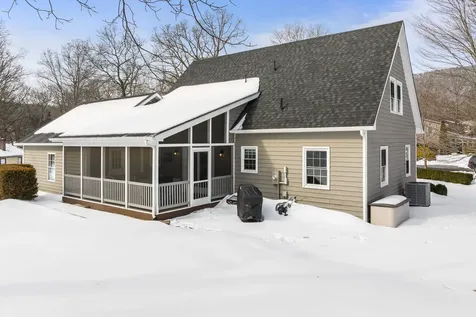 1894 Hawksbill Road Mcgaheysville VA 22840