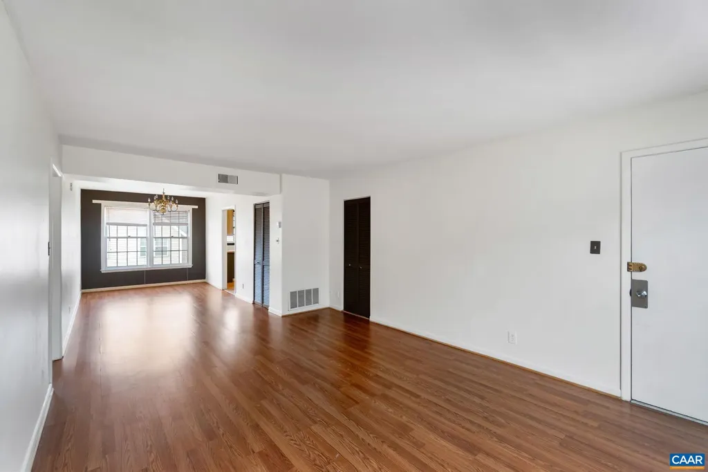 2527 Hydraulic Road Charlottesville VA 22901