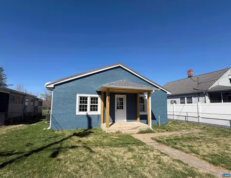1433 Harding Avenue Waynesboro VA 22980