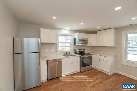 1433 Harding Avenue Waynesboro VA 22980