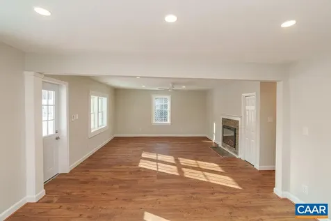1433 Harding Avenue Waynesboro VA 22980