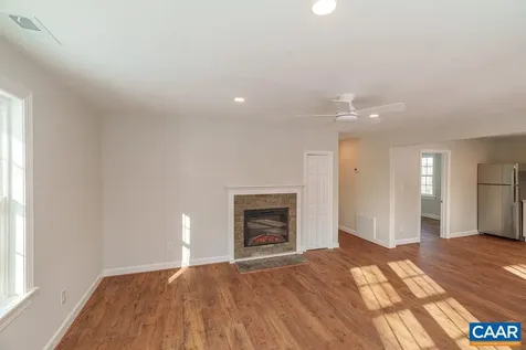 1433 Harding Avenue Waynesboro VA 22980