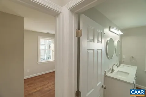 1433 Harding Avenue Waynesboro VA 22980