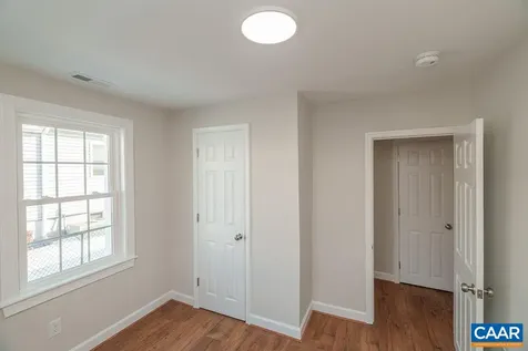 1433 Harding Avenue Waynesboro VA 22980