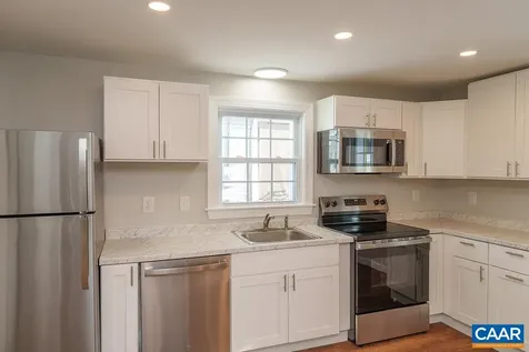 1433 Harding Avenue Waynesboro VA 22980