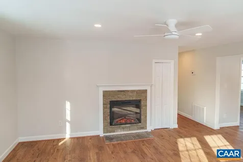 1433 Harding Avenue Waynesboro VA 22980