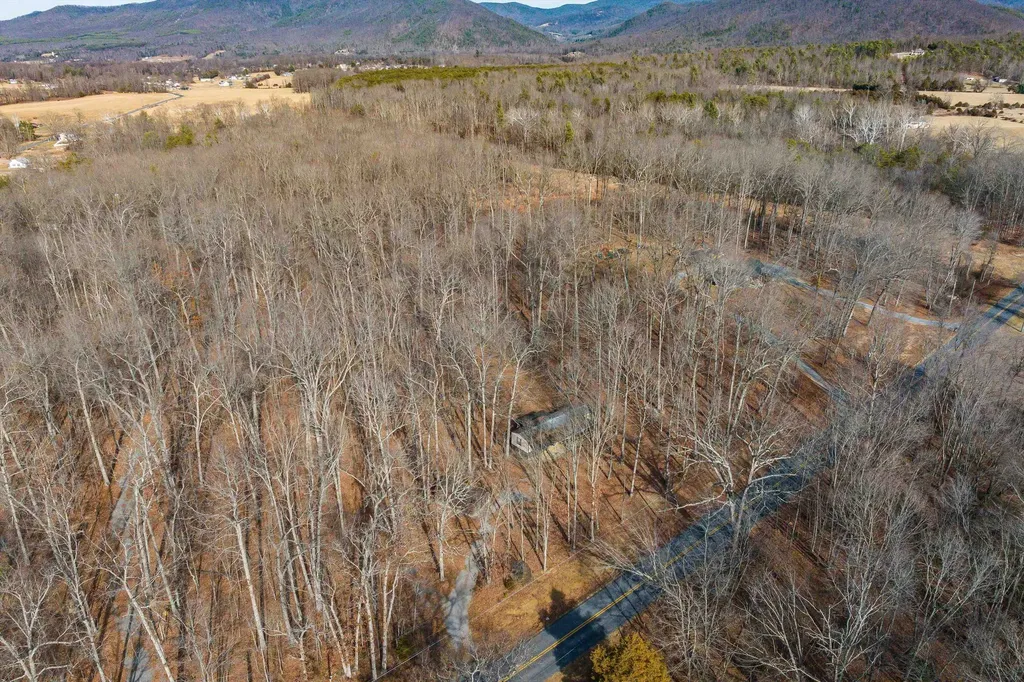 2851 Thorofare Road Elkton VA 22827