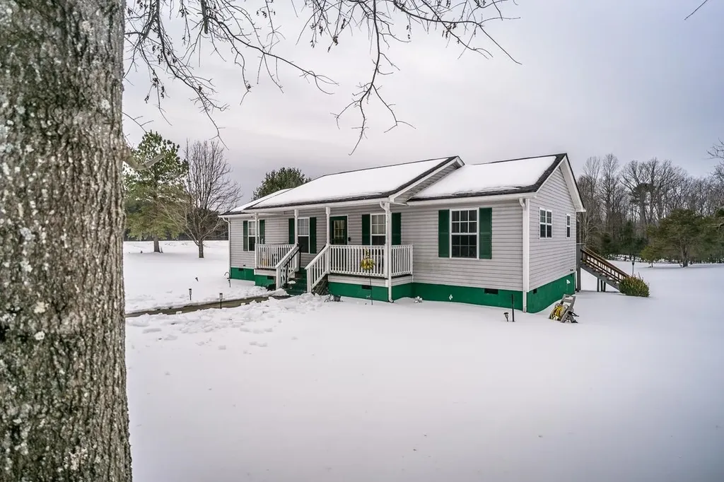 190 Martin Lane Palmyra VA 22963