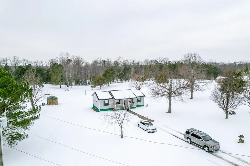 190 Martin Lane Palmyra VA 22963