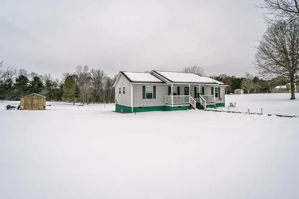 190 Martin Lane Palmyra VA 22963