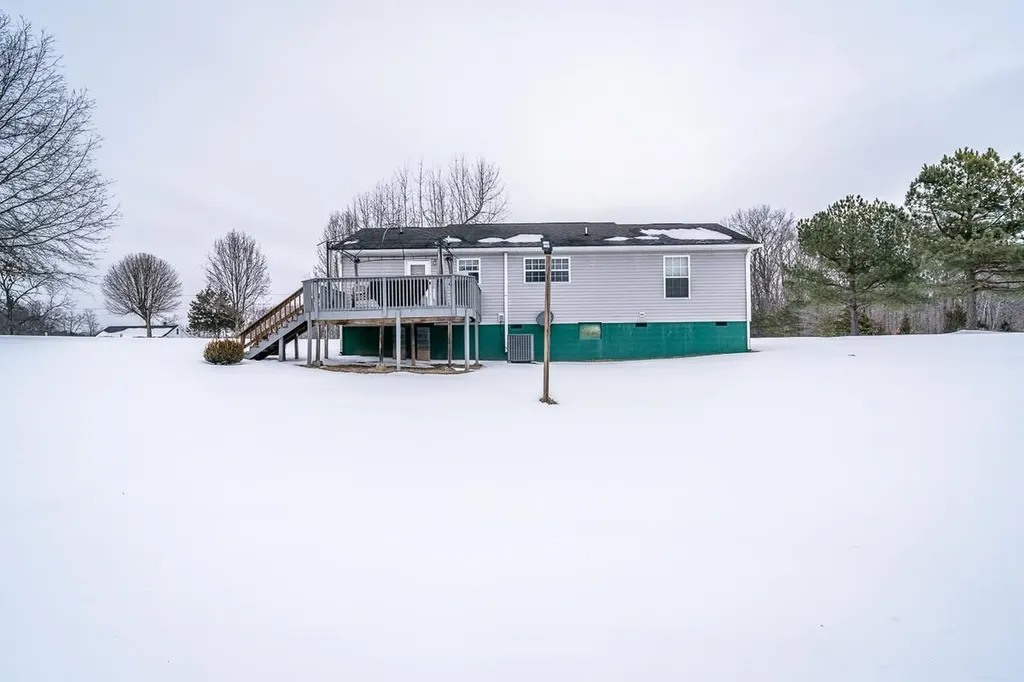 190 Martin Lane Palmyra VA 22963