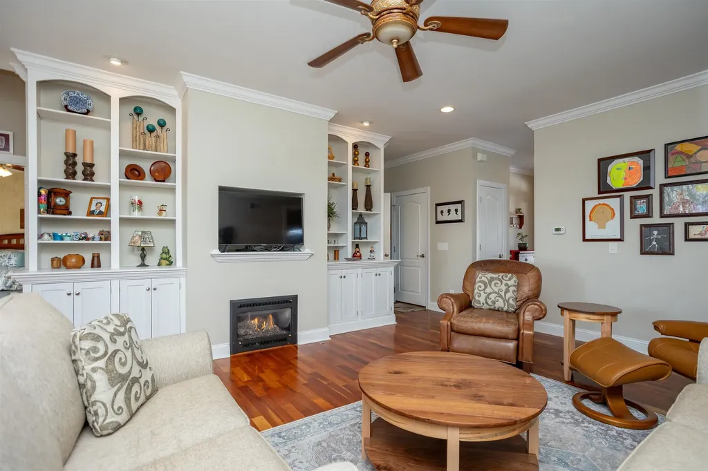 203 Keswick Circle Dayton VA 22821