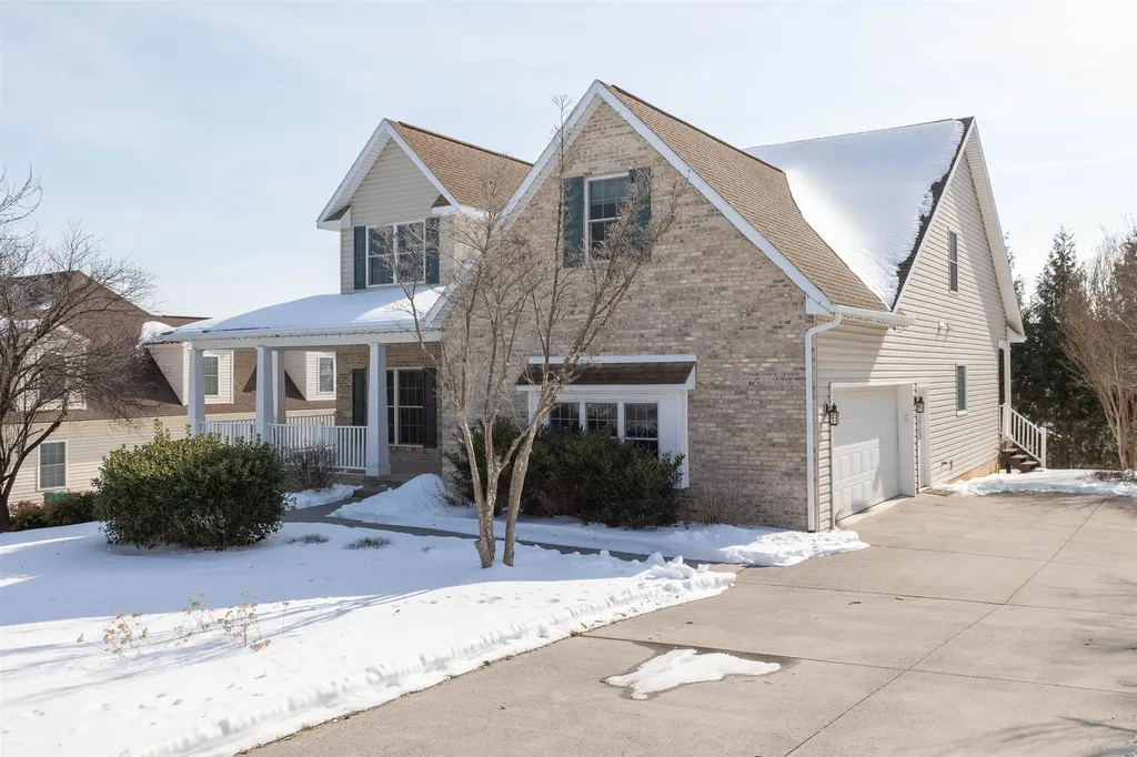 203 Keswick Circle Dayton VA 22821