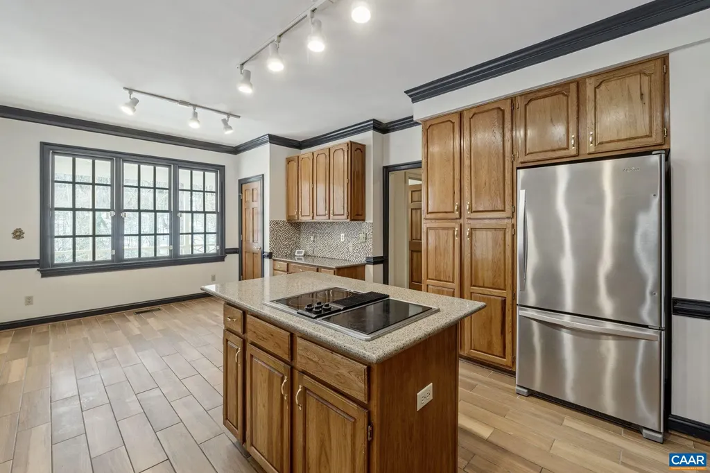 3383 Marsden Point Keswick VA 22947