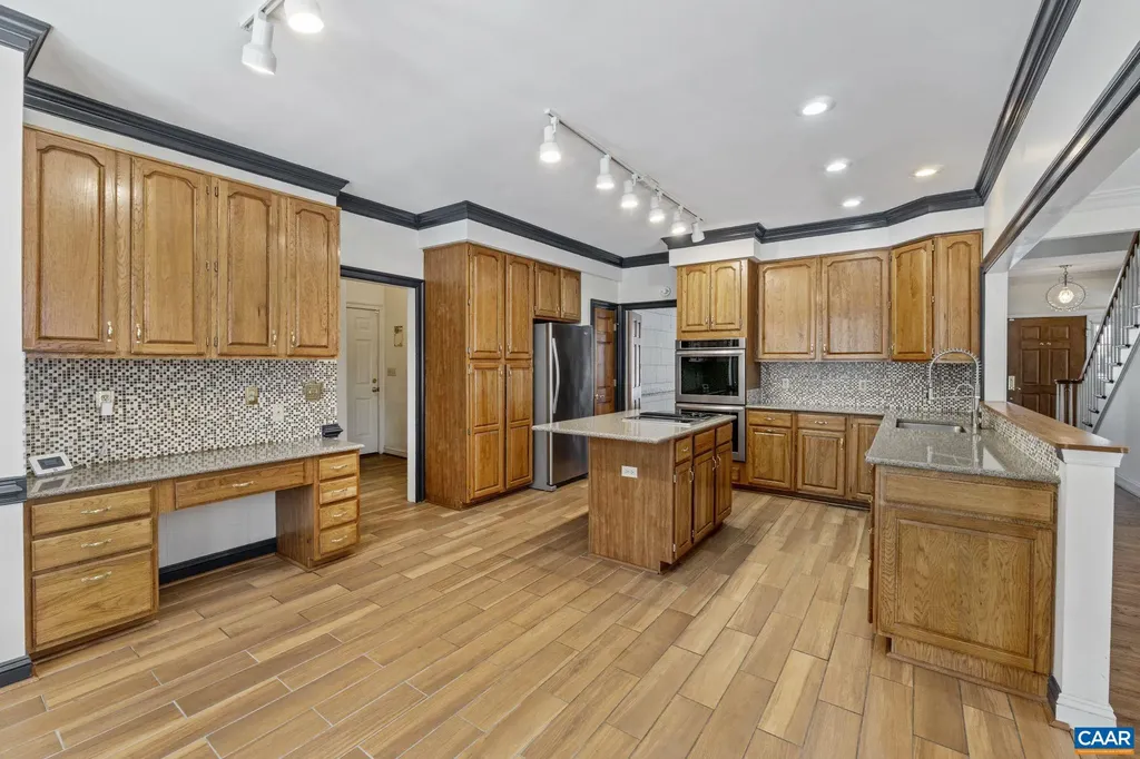 3383 Marsden Point Keswick VA 22947