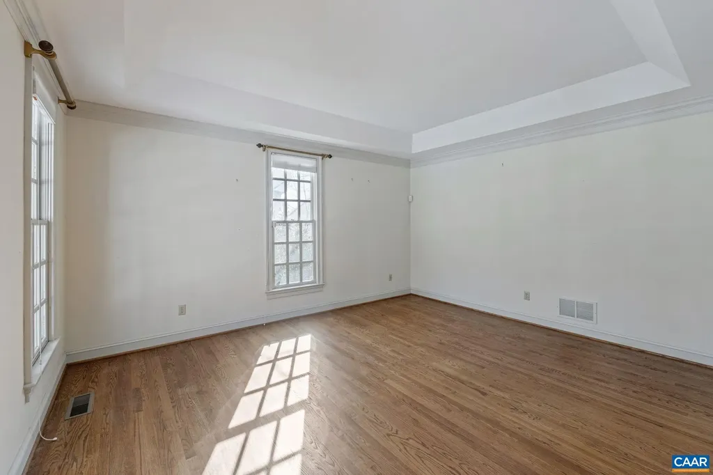 3383 Marsden Point Keswick VA 22947