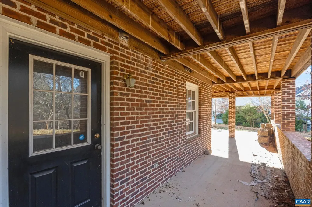 3383 Marsden Point Keswick VA 22947