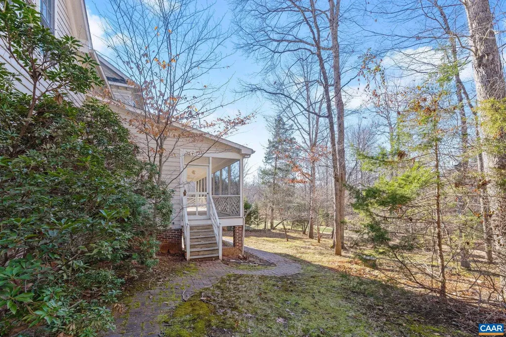 3383 Marsden Point Keswick VA 22947