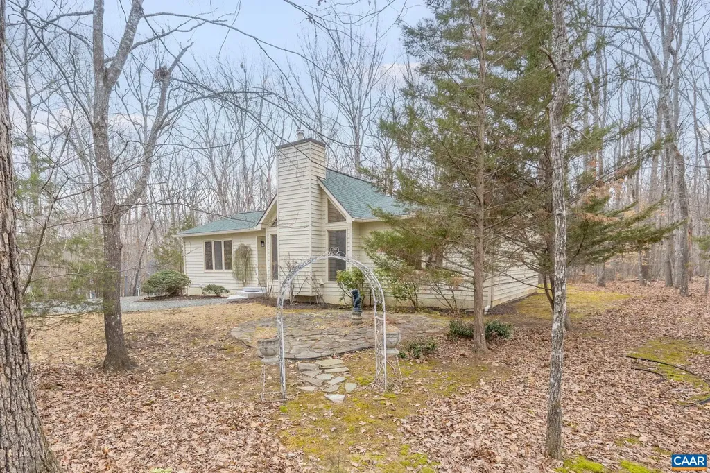 22 Bridlewood Drive Palmyra VA 22963