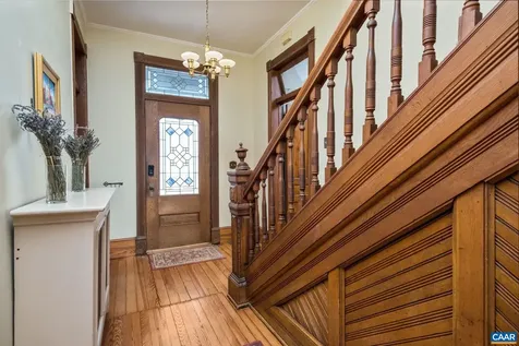 428 Maple Avenue Waynesboro VA 22980
