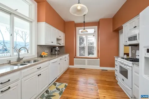 428 Maple Avenue Waynesboro VA 22980