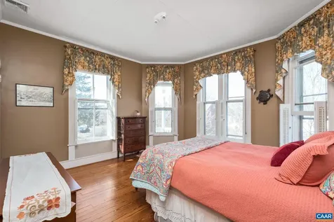 428 Maple Avenue Waynesboro VA 22980