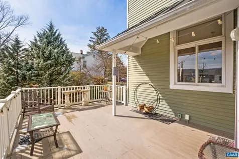 428 Maple Avenue Waynesboro VA 22980