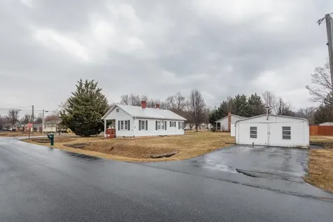 802 Cherry Avenue Grottoes VA 24441