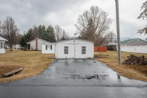 802 Cherry Avenue Grottoes VA 24441