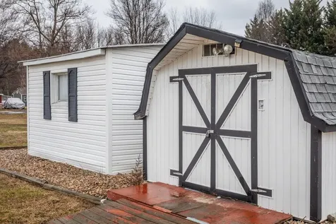 802 Cherry Avenue Grottoes VA 24441